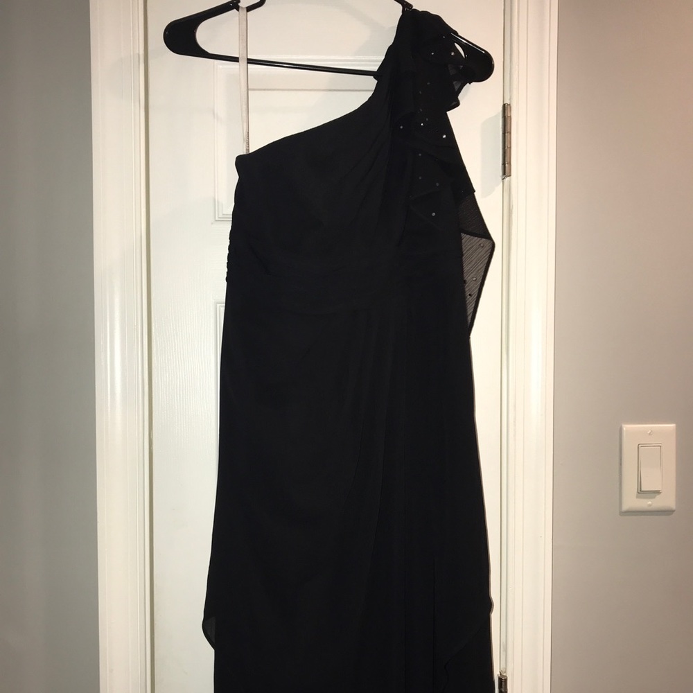 One shoulder dress